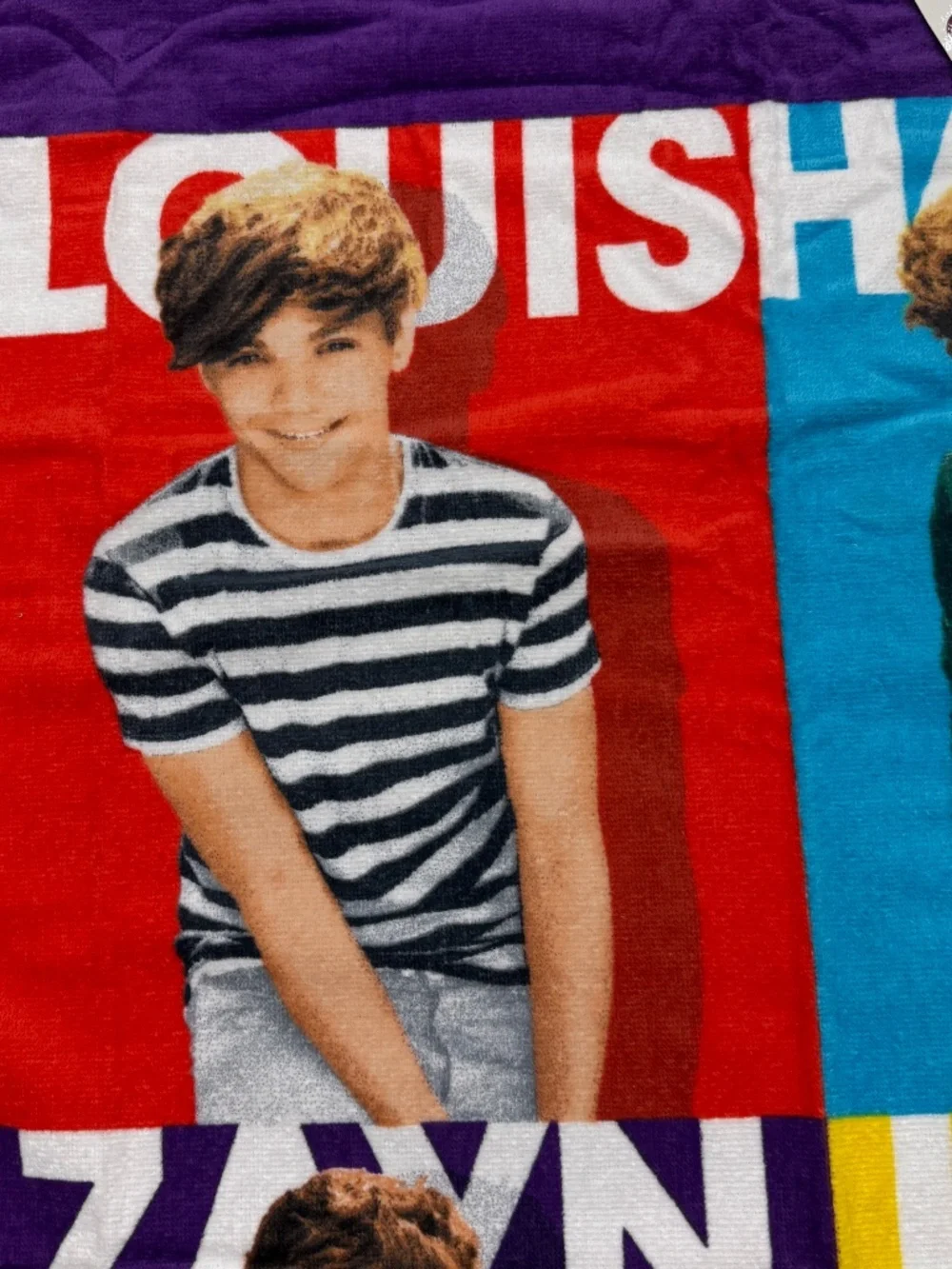 One Direction 2013 Beach Towel Harry Styles Liam Zayn Niall Louis 1D 28 x 58 New